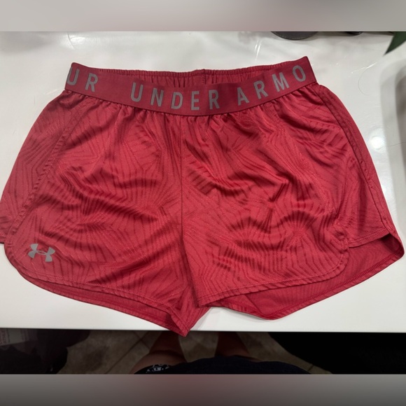 Under Armour Red Athletic Shorts Lightweight Performance - Picture 1 of 2